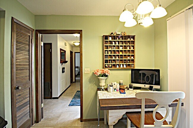 Building Photo - Beautifully Updated Patio Home In Niceville!