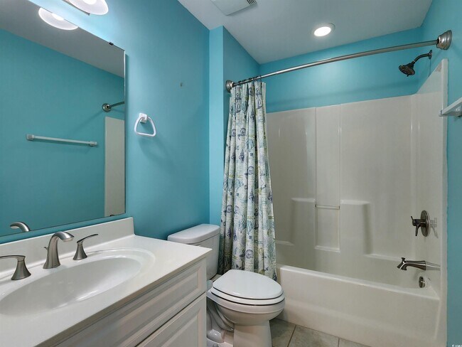 Building Photo - 613 Golden Bear Dr