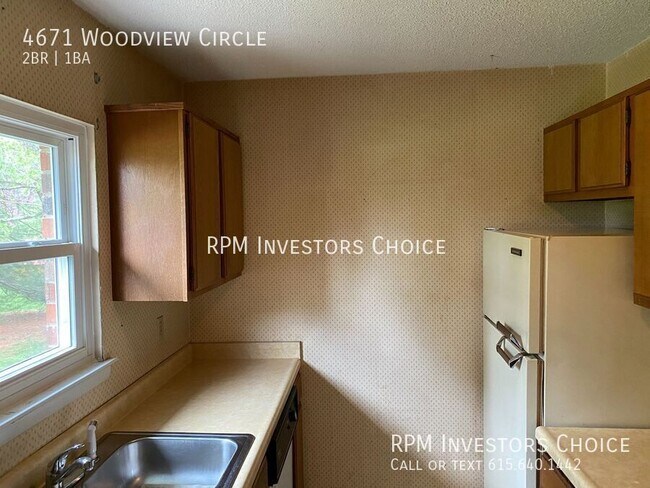 Building Photo - 4671 Woodview Cir