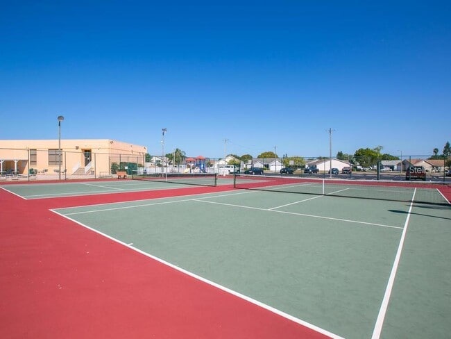 Building Photo - 4006 39th St W