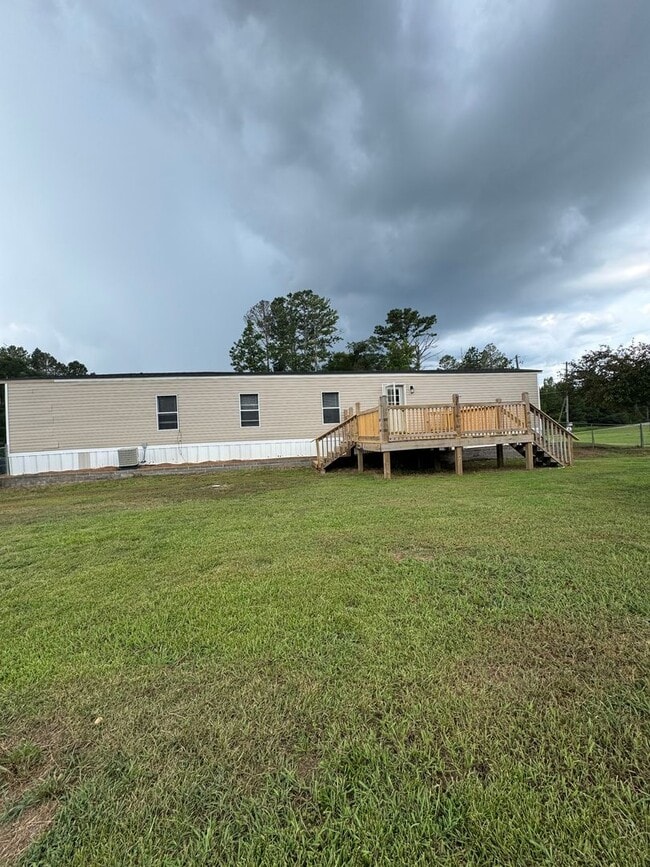 Primary Photo - 3 Bed, 2 Bath Mobile Home Near Coldwater E...