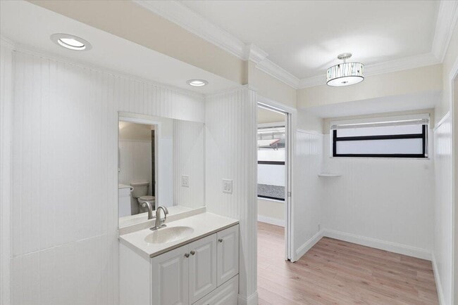 Building Photo - 21583 Villa Nova Dr