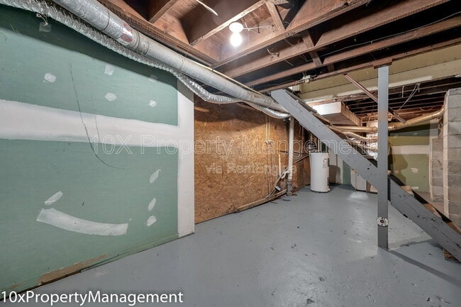 Building Photo - 1127 McAllister Ave