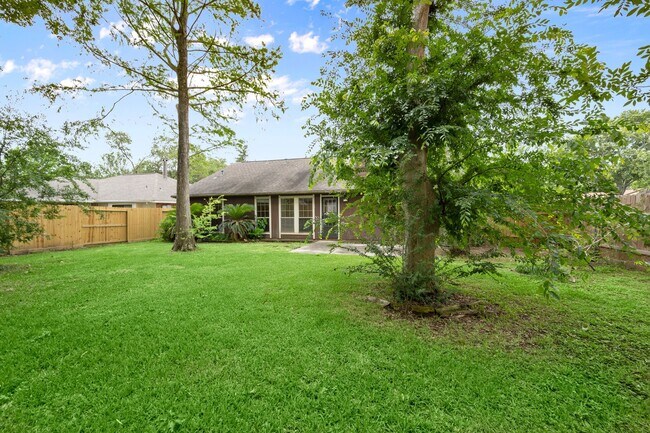 Building Photo - 302 Foxtail Ct