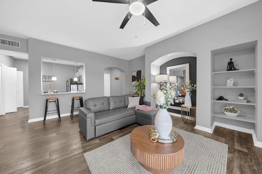 Building Photo - 7628 Southern Brook Bend