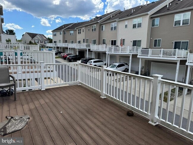 Building Photo - 2707 Sunnyside Ln