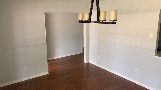 Building Photo - 11035 Vanderford Dr