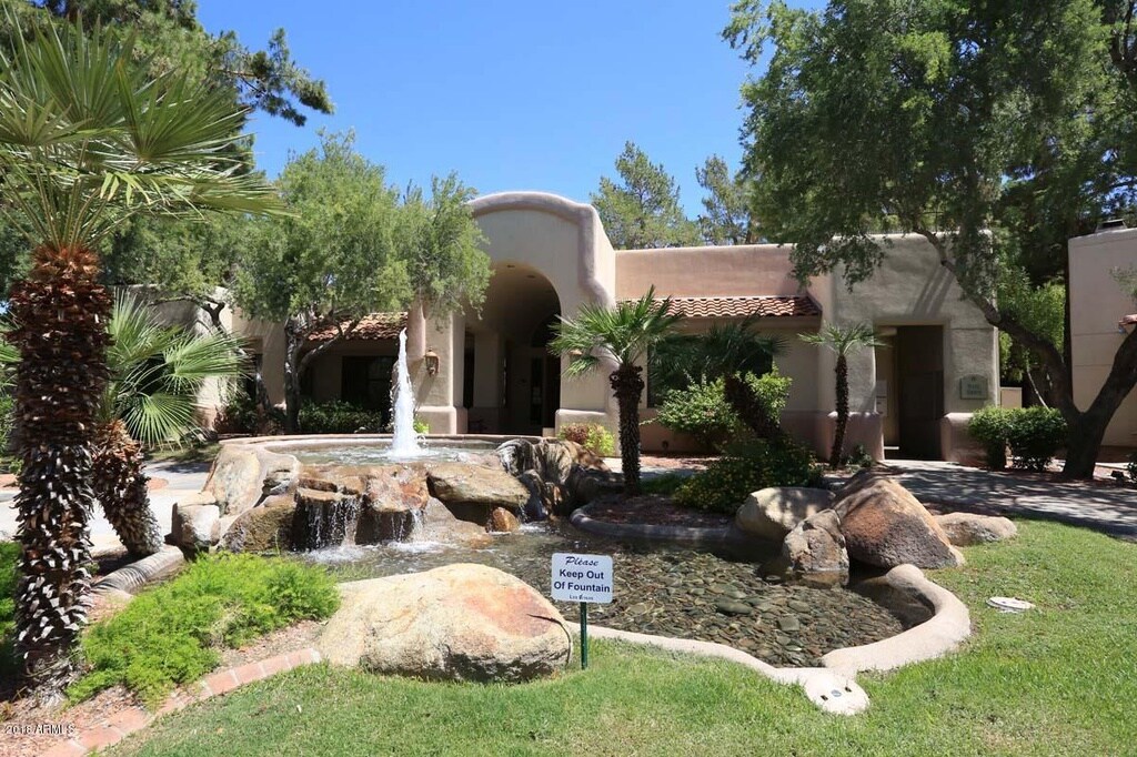 Building Photo - 750 E Northern Ave