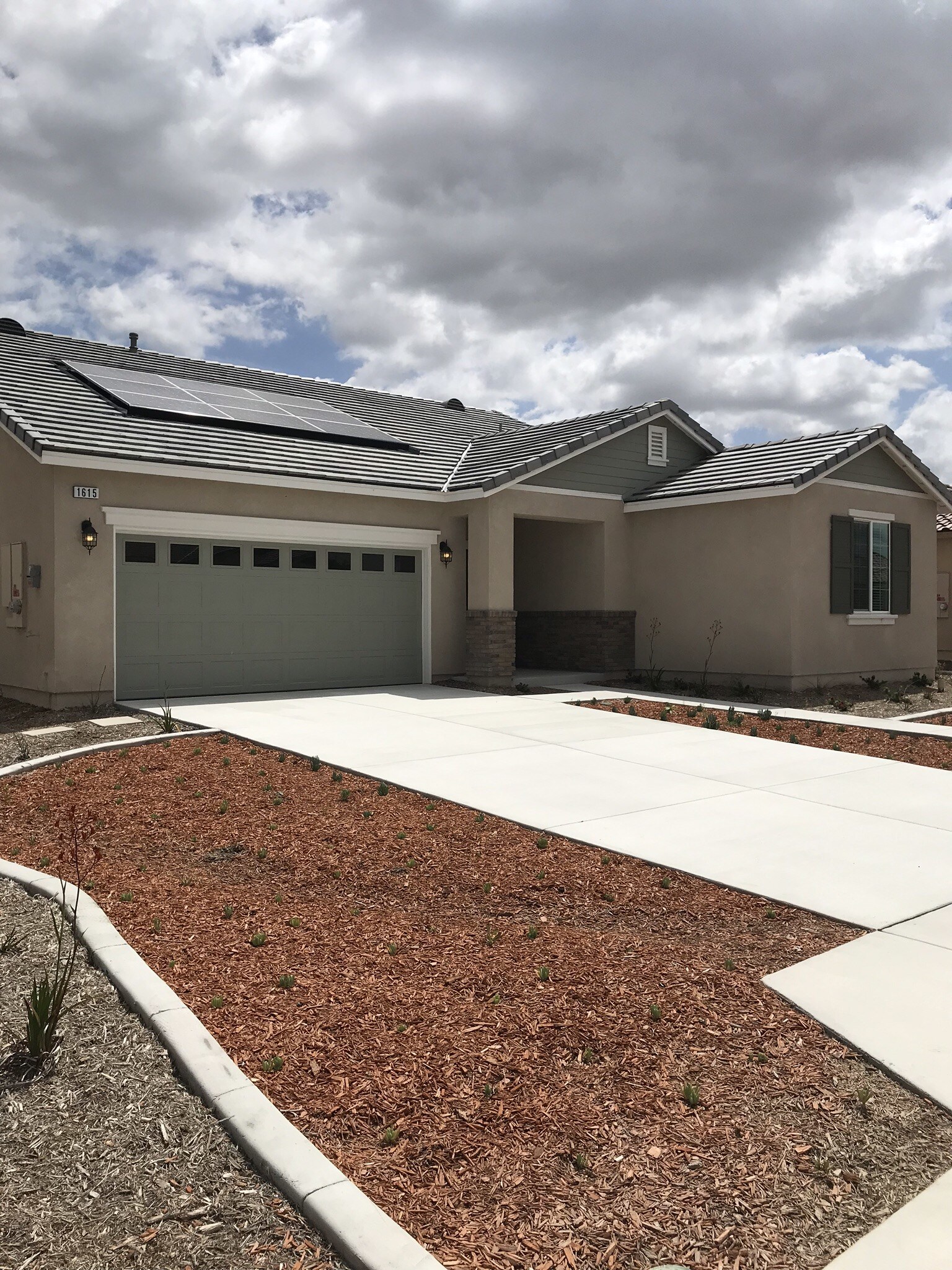 Building Photo - 1615 Hereford Way