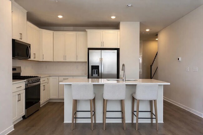 Building Photo - 101 Abramo Victor Dr