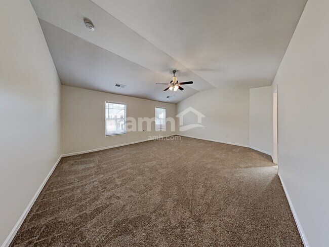 Building Photo - 2311 Foxy Dr