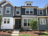 Building Photo - 1704 Shady Oaks Dr