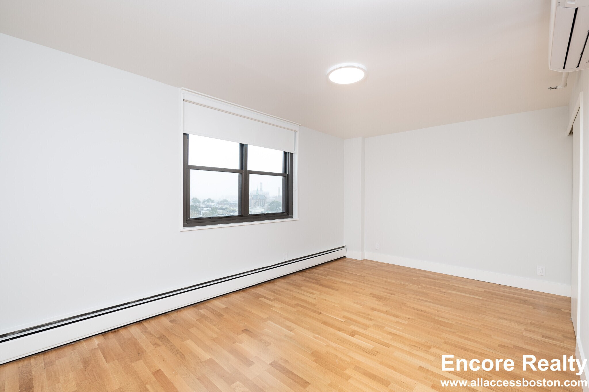 Building Photo - 1410 Columbia Rd