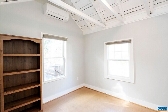 Building Photo - 223 4th St NW