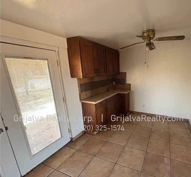 Building Photo - Northwest 3 Bed, 2 Bath House for Rent (Ruthrauff/La Cholla)