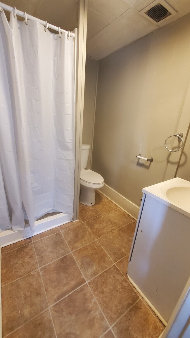 Building Photo - 23 Mechanic St