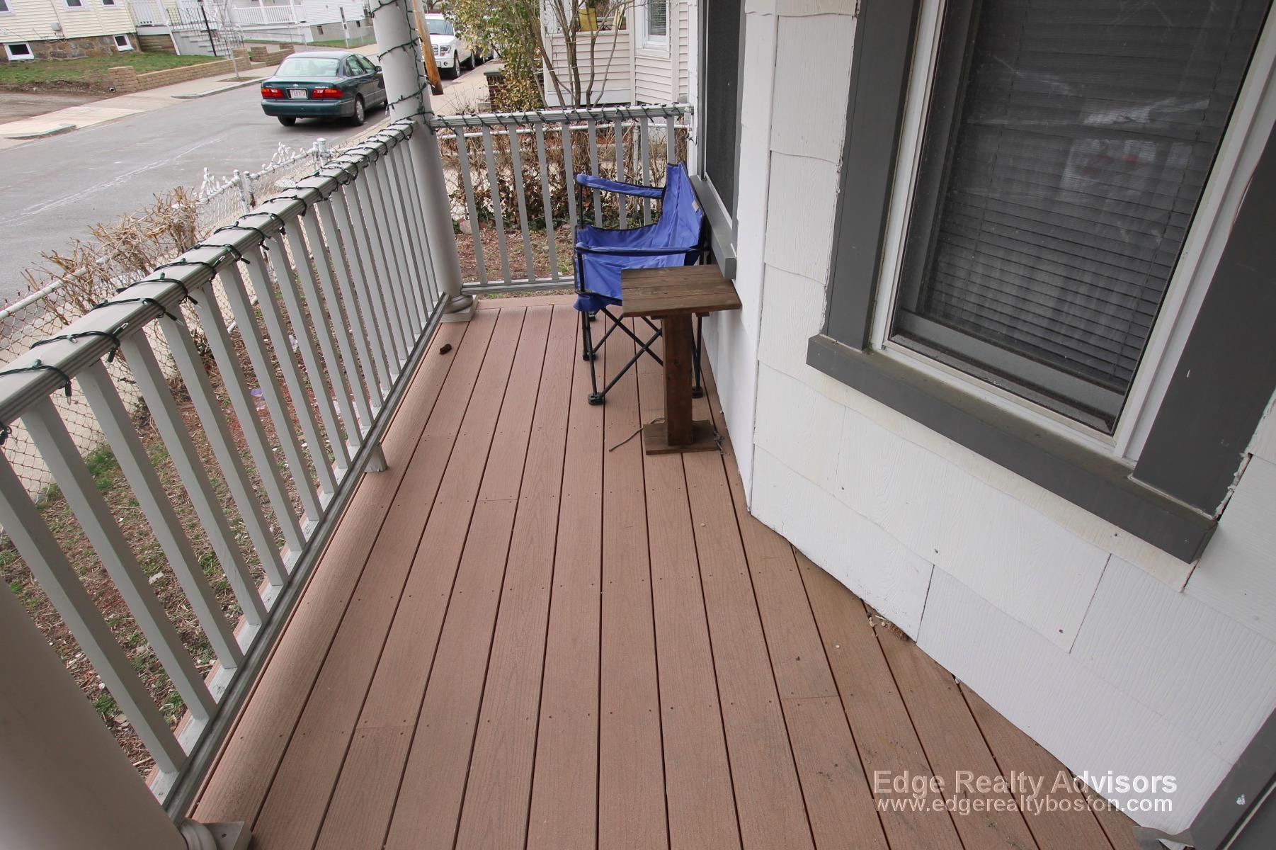 Building Photo - 33 Montcalm Ave