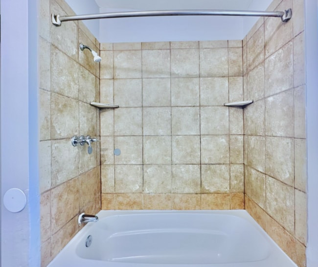 Building Photo - 7111 Onyx Dr N