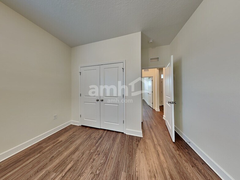 Building Photo - 341 Pine Terrace Dr