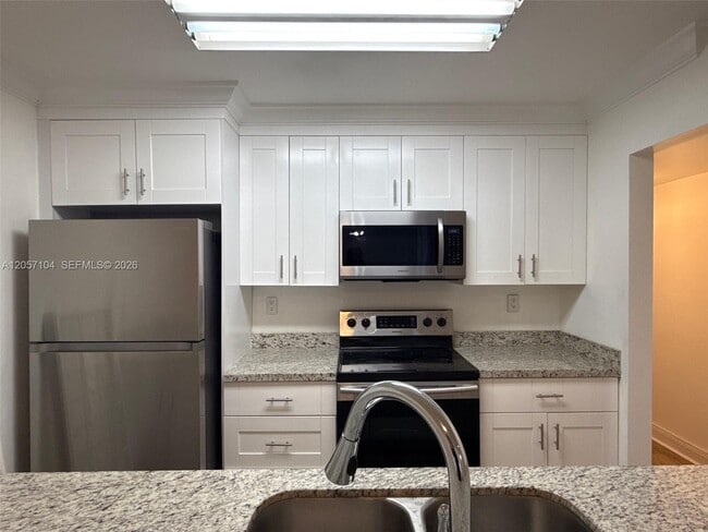 Building Photo - 1071 Windward Dr
