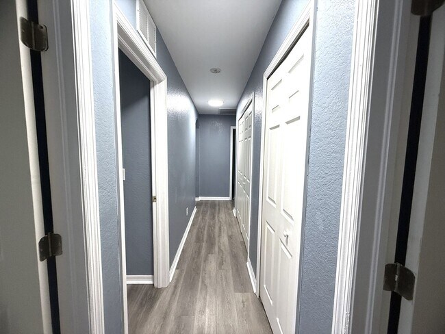 Building Photo - FIRST MONTH'S RENT FREE! STUNNING 4/2/2 IN NW CAPE!