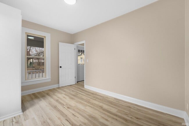 Building Photo - 607 Kinsmoor Ave