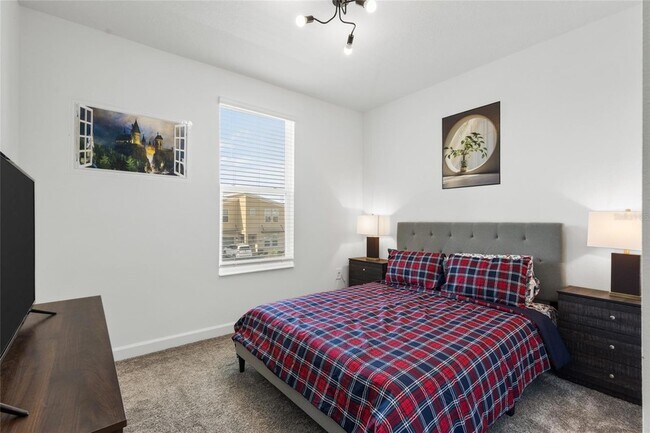 Building Photo - 8931 Takeaway Wy