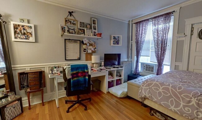 Building Photo - 59A Strathmore Rd