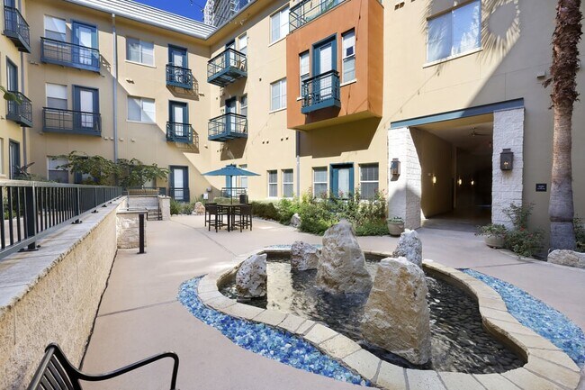 Building Photo - Wondrous 1 BR Apt Available For Rent