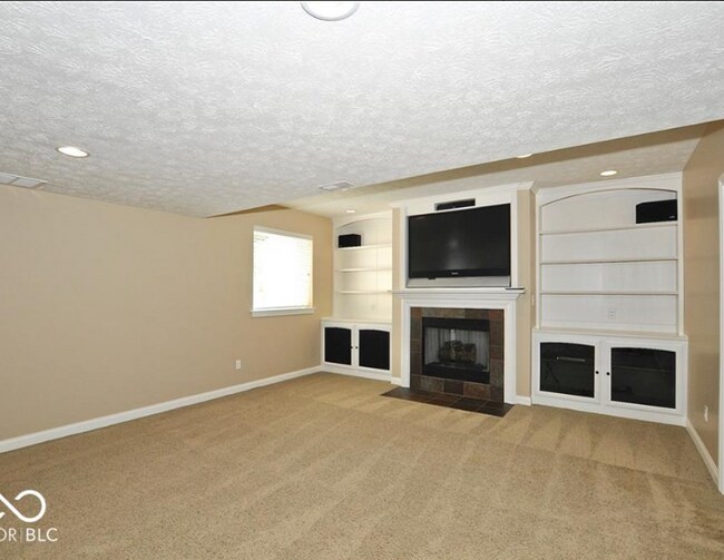 Building Photo - 14080 Plantation Wood Ln