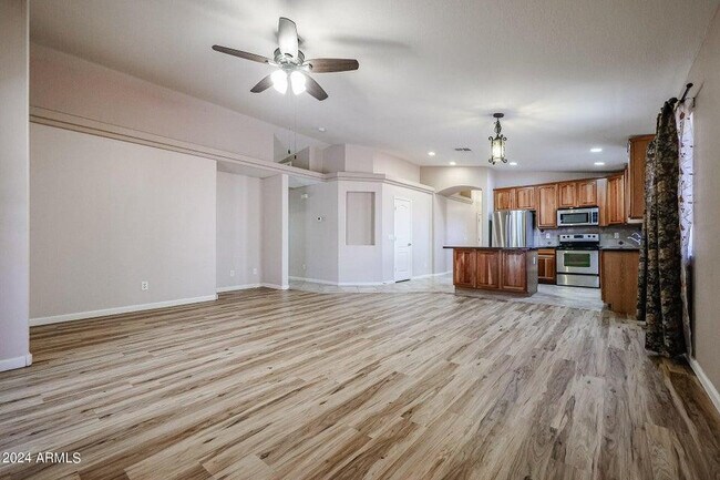 Building Photo - 3974 N Dead Wood Dr