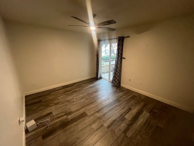 Building Photo - 2 bed 2 bath Condo in Mission Valley