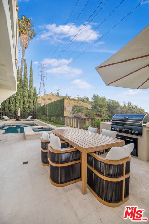 Building Photo - 7212 Mulholland Dr