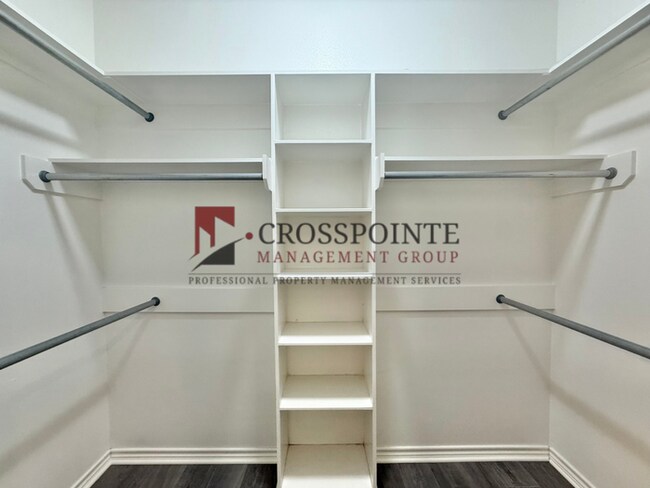 Building Photo - Tour Today! 2 bedroom 2 bathroom duplex in Tyler!
