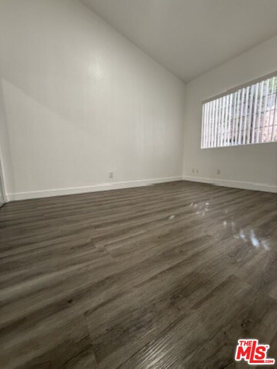 Building Photo - 621 N Bronson Ave