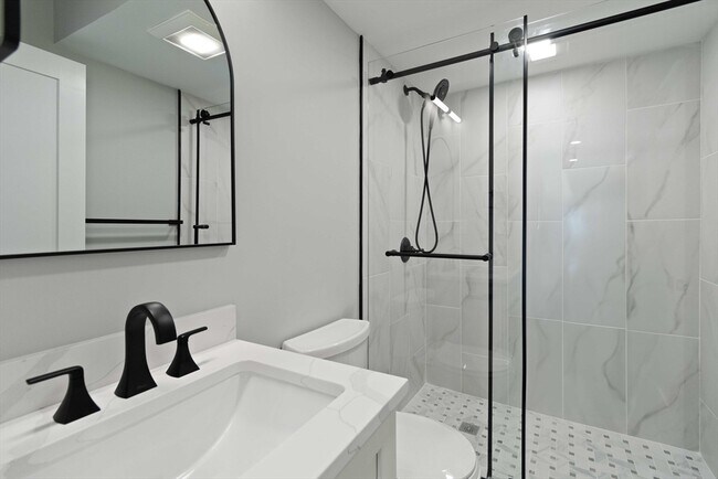 Building Photo - 20 Alston St