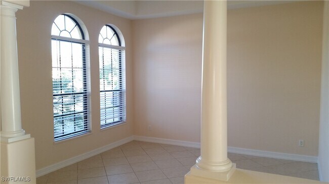 Building Photo - 10153 Avalon Lake Cir