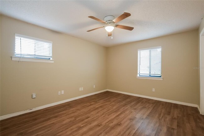 Building Photo - 2997 Moore Dr