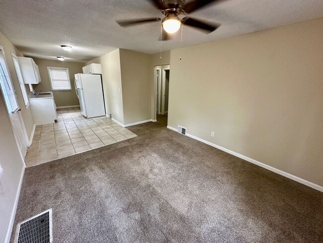 Building Photo - 10516 E 27th Terrace S