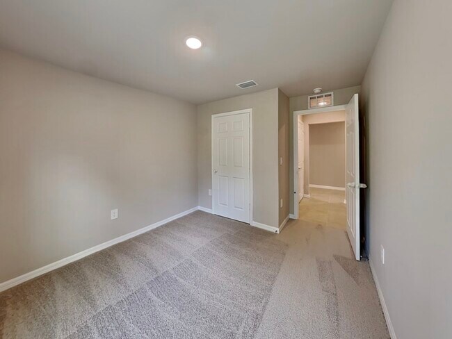 Building Photo - 3522 Gillot Blvd