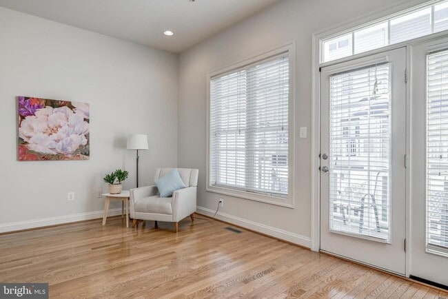 Building Photo - 610 Eden Pl