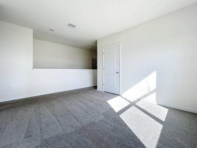Building Photo - 12744 Lateral Root Dr