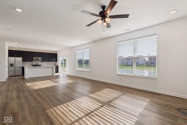 Building Photo - 3489 Briarwick Dr