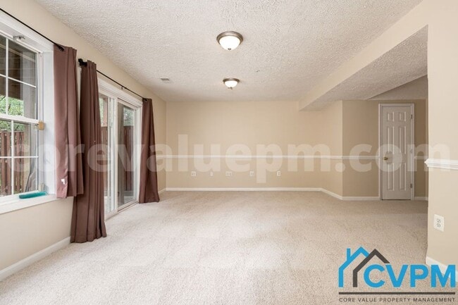 Building Photo - 2668 Streamview Dr
