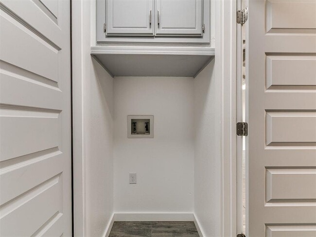 Building Photo - 2808 SW 88th St