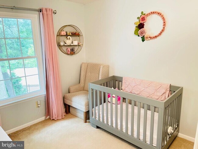 Building Photo - 16 Mateus Way