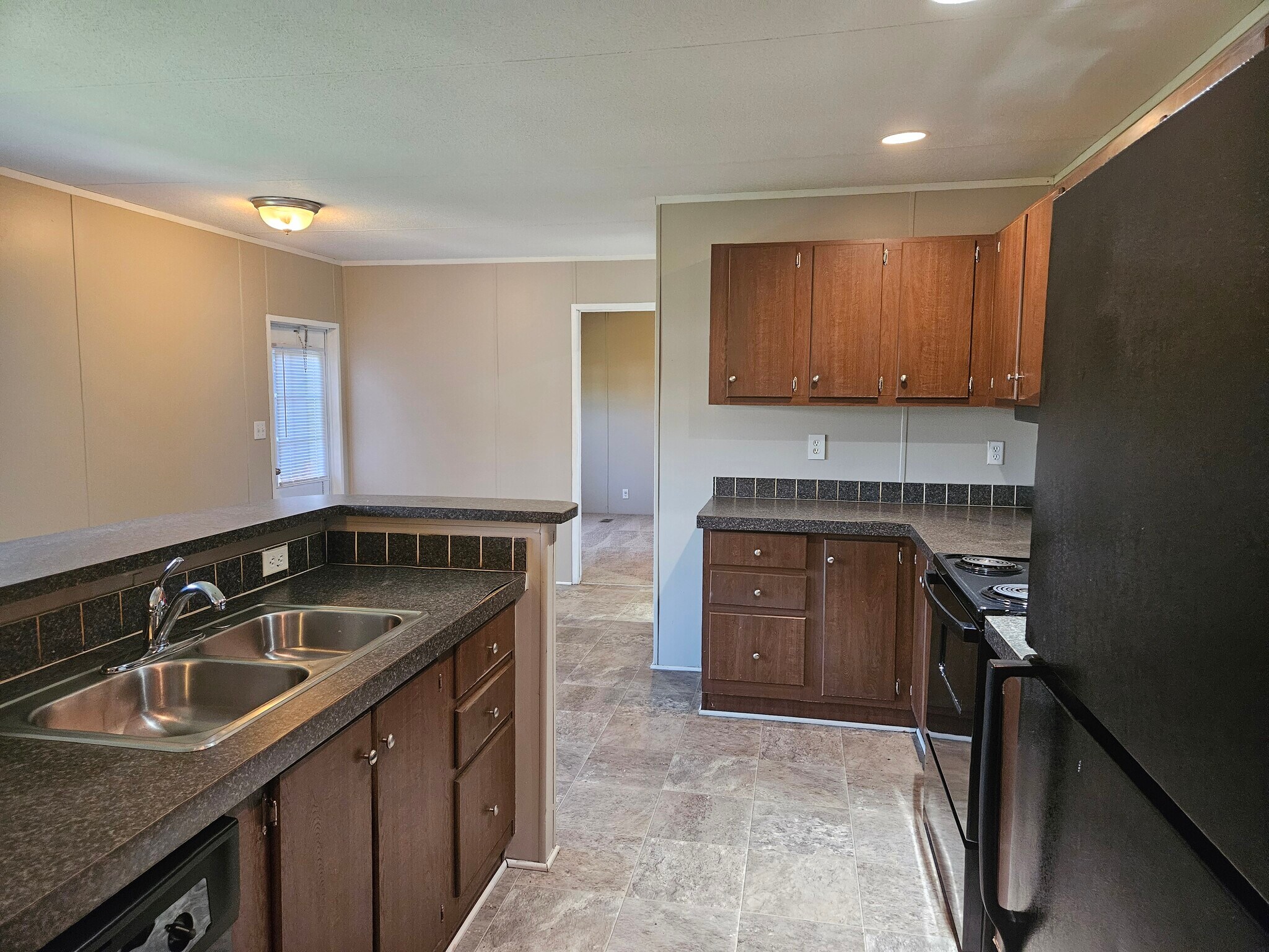 Building Photo - 79 Lynnwood Cir