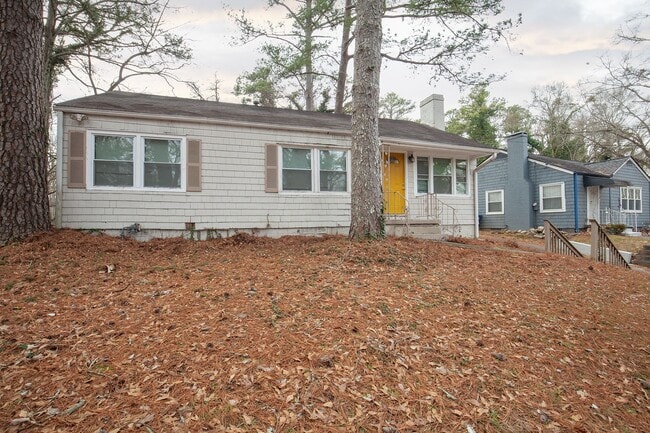 Building Photo - Spacious 3bd/2ba w/ Large Backyard & Close to ATL Beltline!