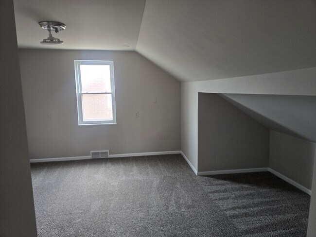 Building Photo - 854 Harrison Blvd