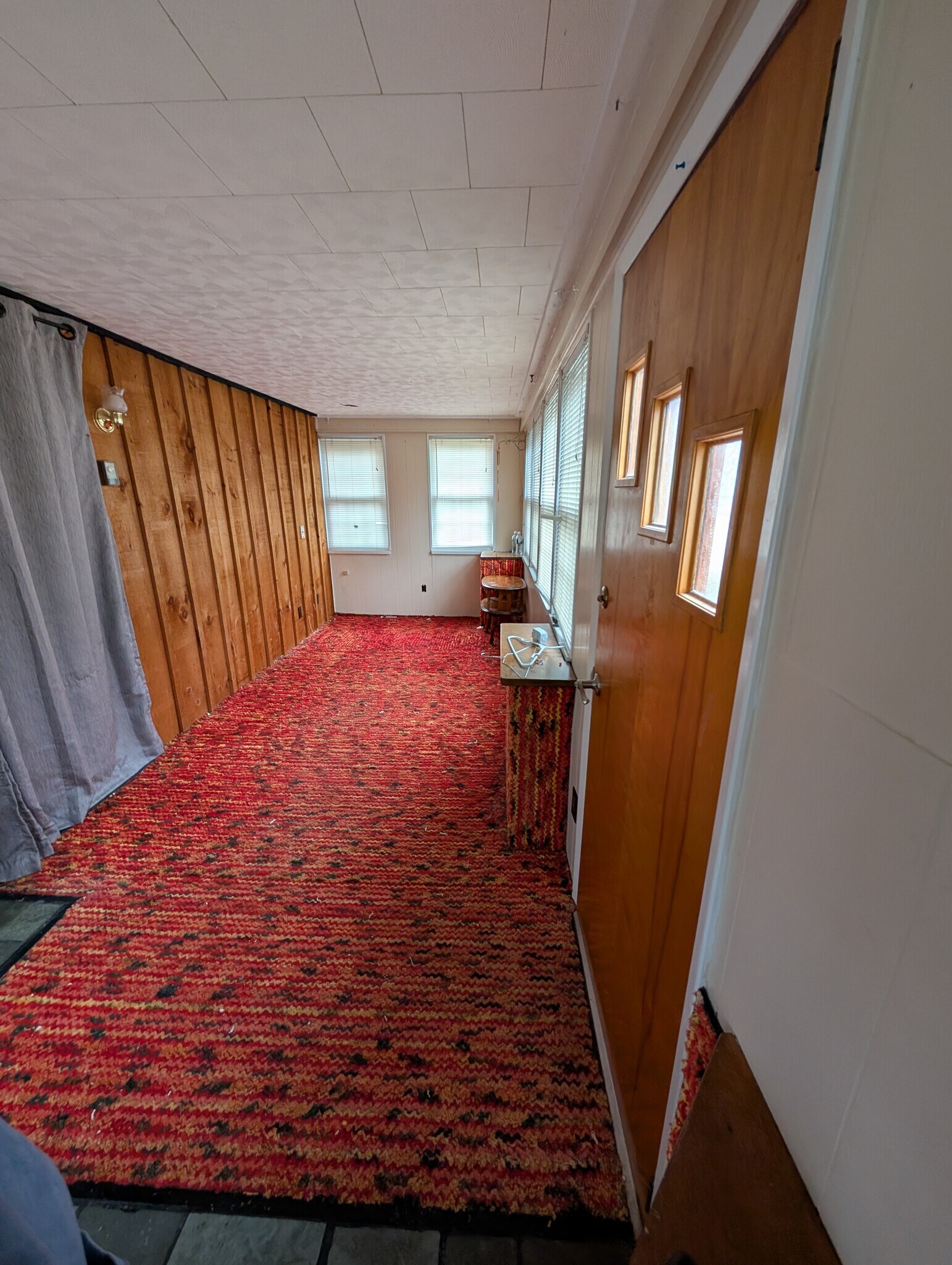 3 Season Porch - 123 W Mohawk St